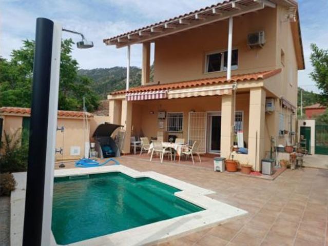 Villa en venta en Valdemaqueda