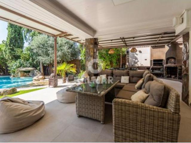Villa en venta en Valdemorillo, Urbanización Las Charquillas
