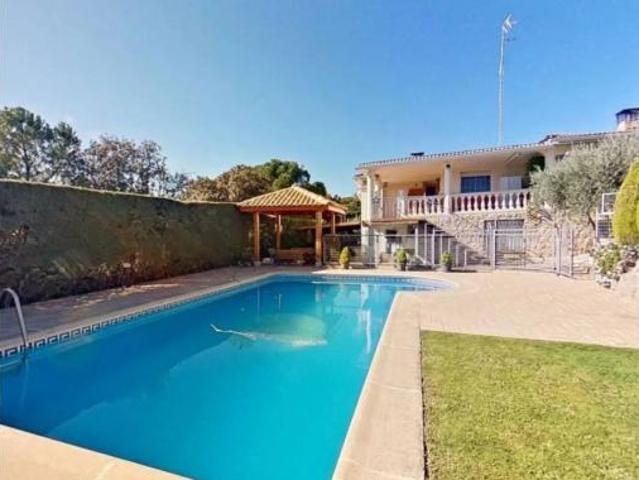 Chalet en venta en Cerro Alarcón, Valdemorillo