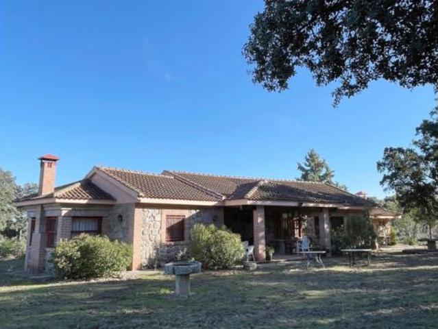Chalet en venta en Pino Alto, Valdemorillo