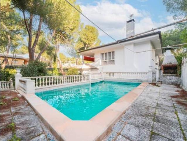 Chalet en venta en Navarredonda, Valdemorillo