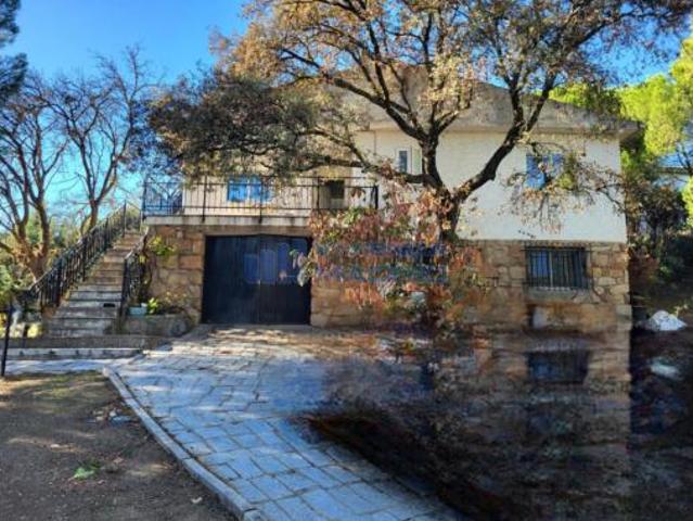 Chalet en venta en Cerro Alarcón, Valdemorillo