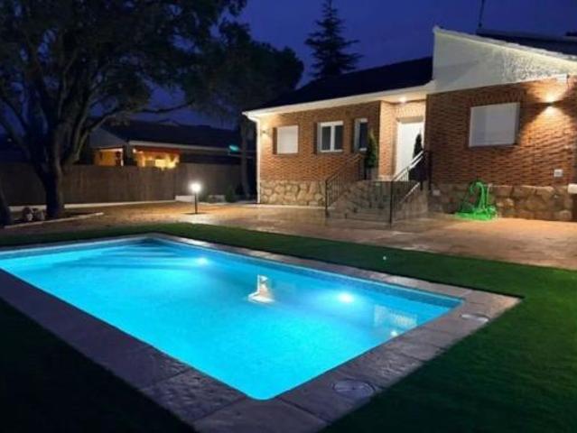 Chalet en venta en Cerro Alarcón, Valdemorillo
