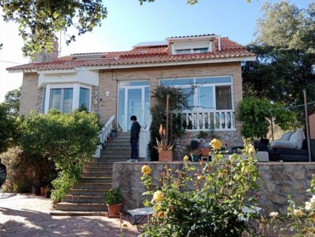 Villa en venta en Valdemorillo, Cerro Alarcón