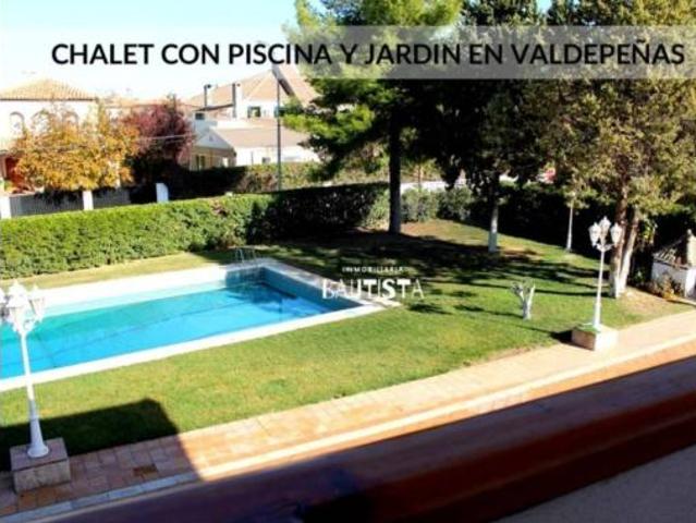 Villa en venta en Valdepeñas, La Magdalena
