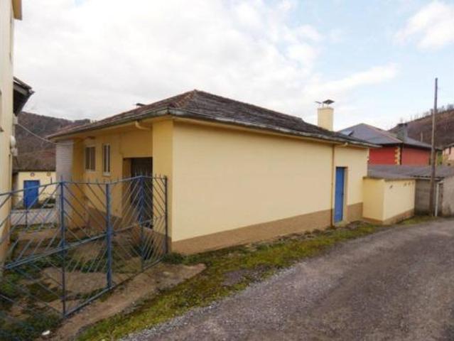Chalet en venta en Almuña, Valdés
