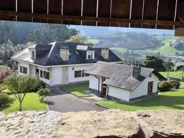 Chalet en venta en Trevías, Valdés