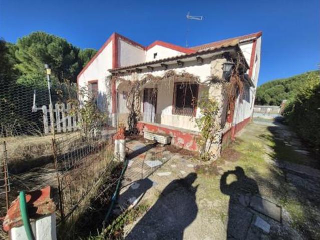 Chalet en venta en Valdestillas, Valladolid