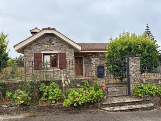 Chalet en venta en Meirás, Ferrol