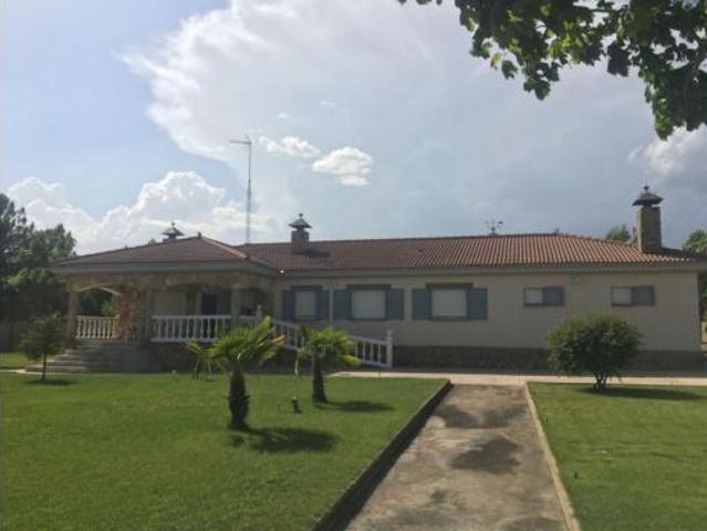 Chalet en venta en Valdunciel, Castilla y León