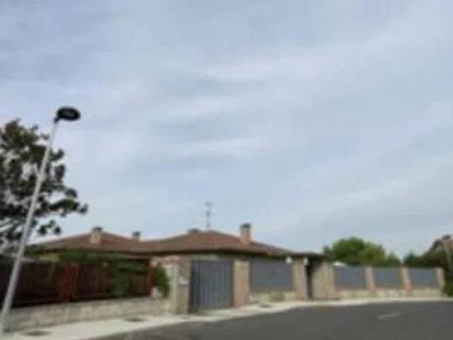 Chalet en venta en Valencia De Don Juan, Castilla y León