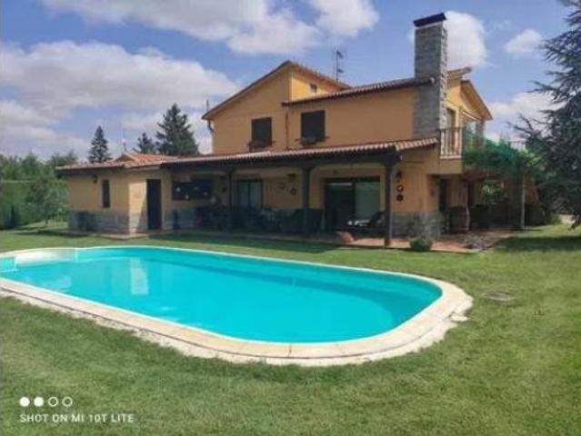 Chalet en venta en Valencia De Don Juan, Castilla y León