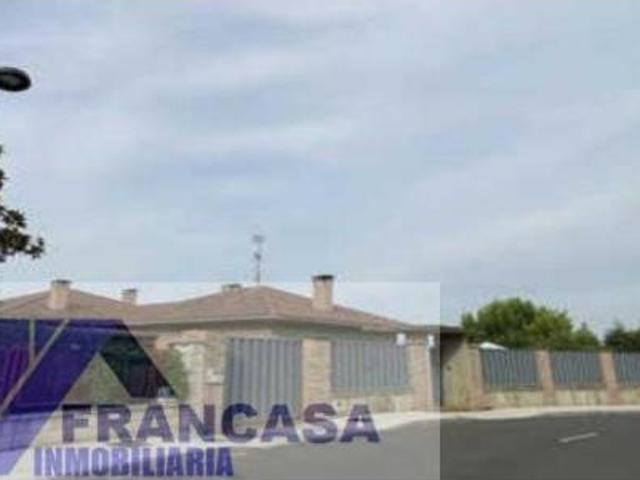 Chalet en venta en Valencia De Don Juan, Castilla y León