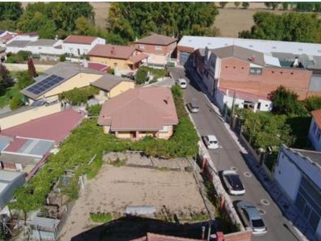 Chalet en venta en Santovenia De Pisuerga, Castilla y León