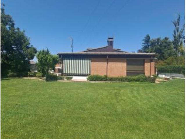 Chalet en venta en La Overuela, Valladolid