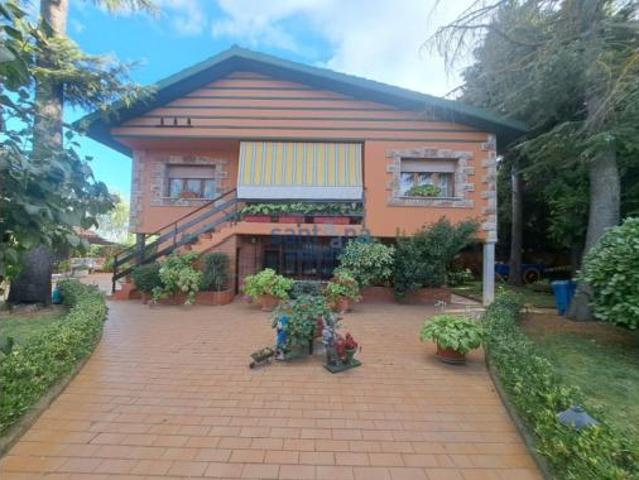 Chalet en venta en Valverde De La Virgen, Castilla y León