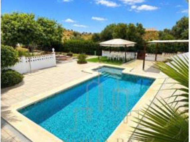 Chalet en venta en Benajarafe, La Axarquía