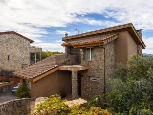 Villa en venta en Venturada, Urbanización Cotos de Monterrey