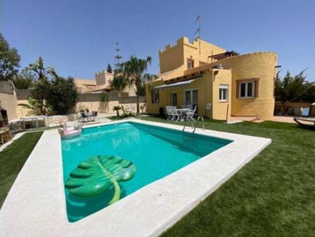 Chalet en venta en Urbanización Cabuzana, Vera