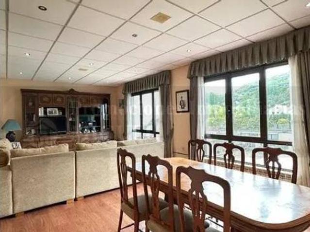 Chalet en venta en Verín