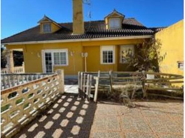 Villa en venta en Viana De Cega
