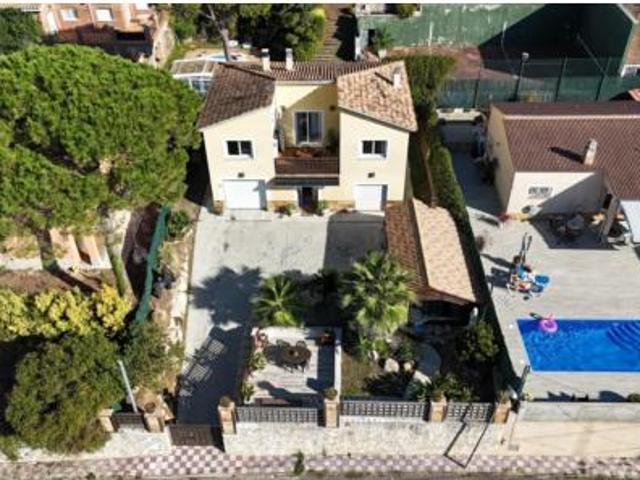 Chalet en venta en Terrafortuna, la Selva