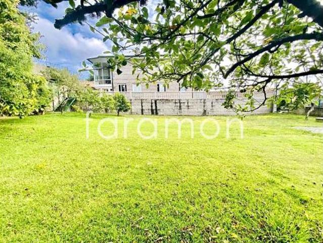 Villa en venta en Vigo, A Estomada