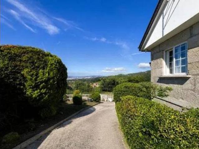 Chalet en venta en Coruxo, Vigo