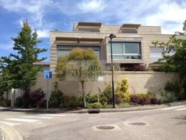 Chalet en venta en Oia, Vigo