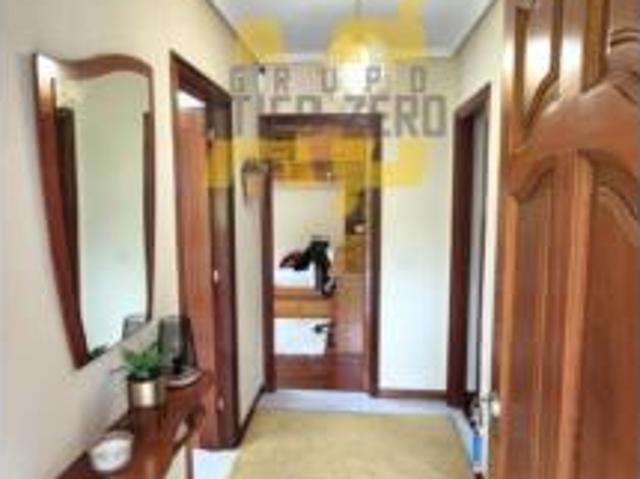Chalet en venta en Bembrive, Vigo