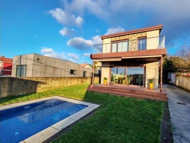 Chalet en venta en Beade, Vigo