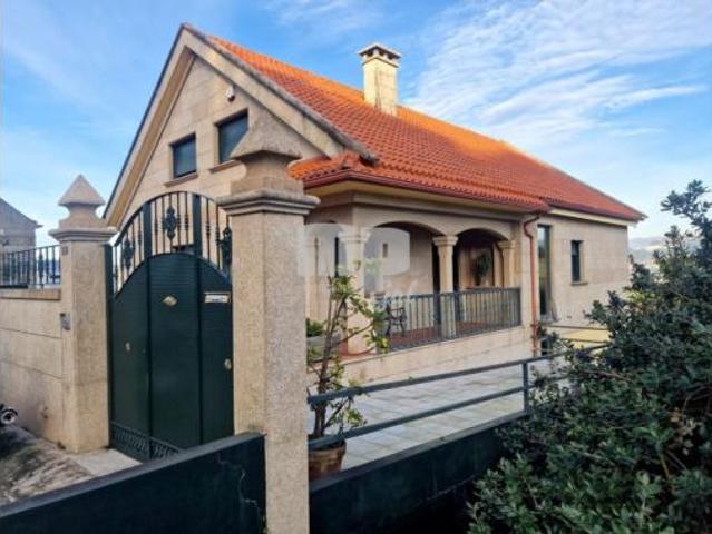 Chalet en venta en Castrelos, Vigo
