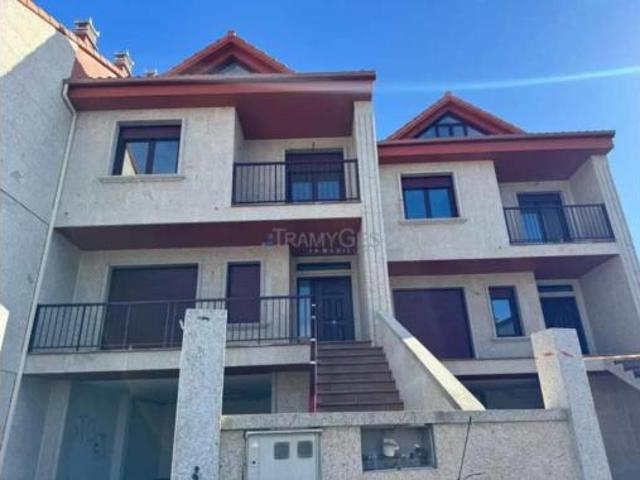 Chalet en venta en Teis, Vigo