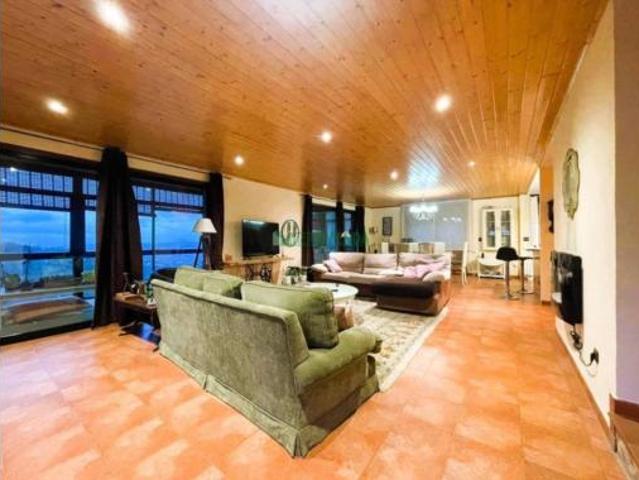 Chalet en venta en Bembrive, Vigo