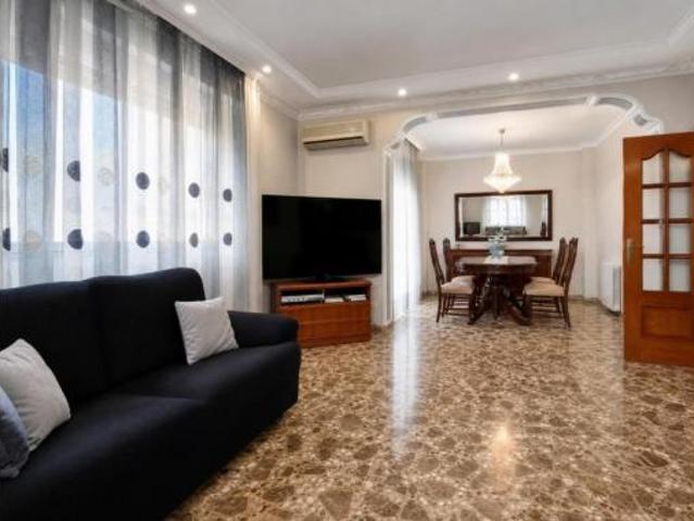 Chalet en venta en Vilamarxant, València / Valencia