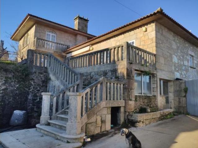 Villa en venta en Vilanova De Arousa, A Xunqueira