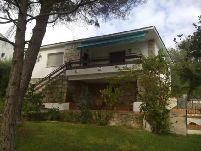 Chalet en venta en Villa Del Prado, Madrid