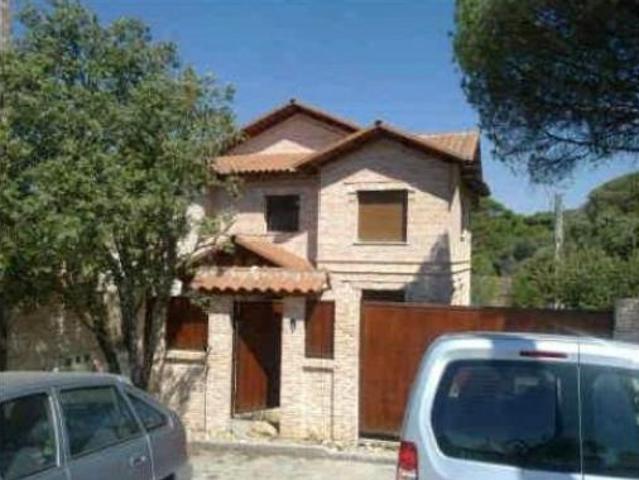 Chalet en venta en Villa Del Prado, Madrid