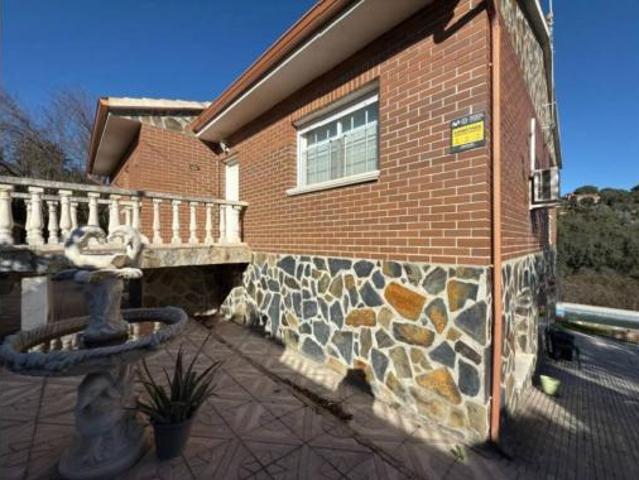 Chalet en venta en Villa Del Prado, Madrid