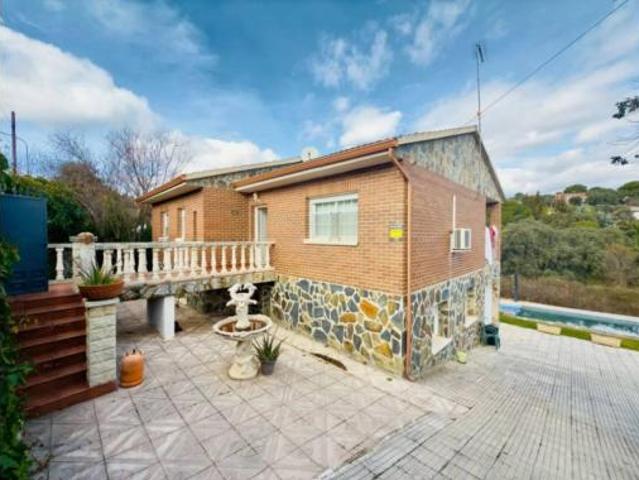 Chalet en venta en Villa Del Prado, Madrid
