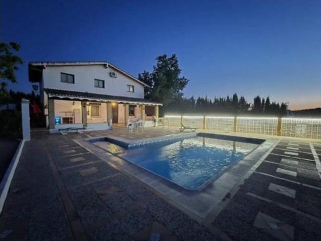 Chalet en venta en Villacarrillo, Andalucía