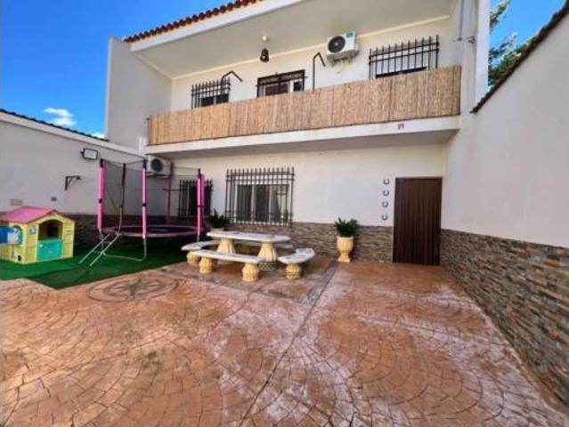 Chalet en venta en Villafranca De Los Caballeros, Castilla-La Mancha