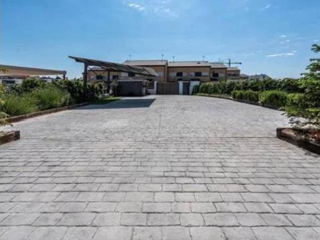 Chalet en venta en Valdeláguila - El Robledal - El Mirador, Villalbilla