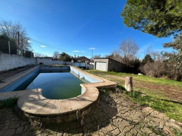 Chalet en venta en Los Hueros, Villalbilla