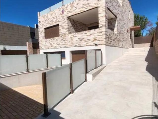 Chalet en venta en Los Hueros, Villalbilla