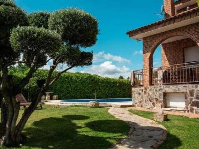 Chalet en venta en Los Hueros, Villalbilla
