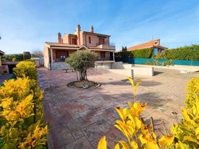 Chalet en venta en Villalobón, Castilla y León