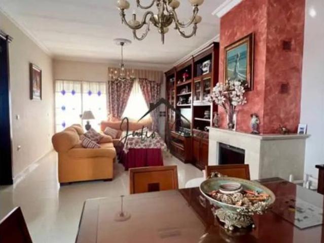 Chalet en venta en Villamanrique De La Condesa, Andalucía