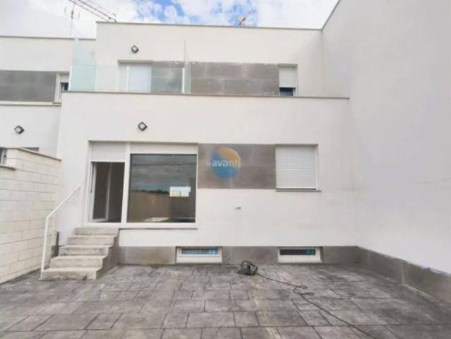 Chalet en venta en Los Álamos, Villamayor