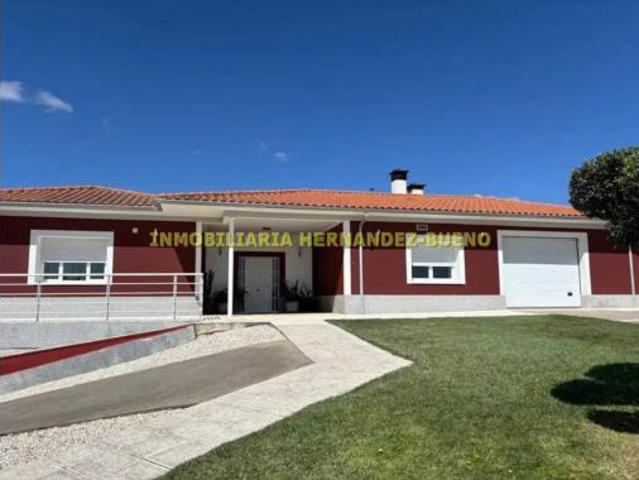Chalet en venta en Los Páramos, Villamayor